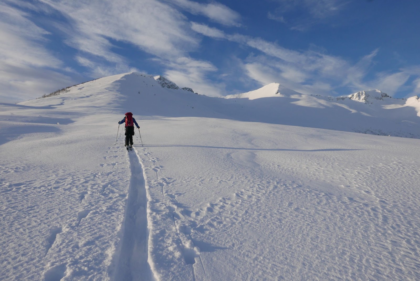 Et bilde som inneholder utendørs, snø, himmel, naturAutomatisk generert beskrivelse