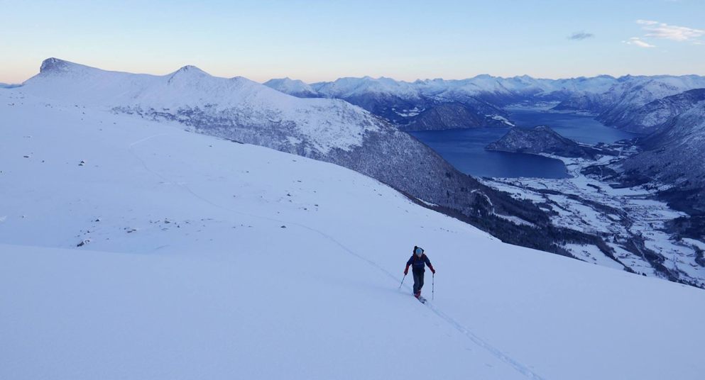 Et bilde som inneholder utendørs, snø, natur, Glasialt relieffAutomatisk generert beskrivelse