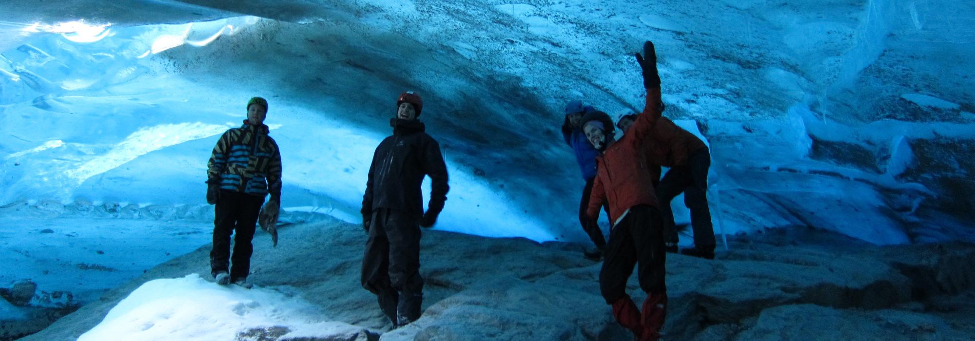 Isgrottevandring og fjellskitur i Jostedalen (FJ25)