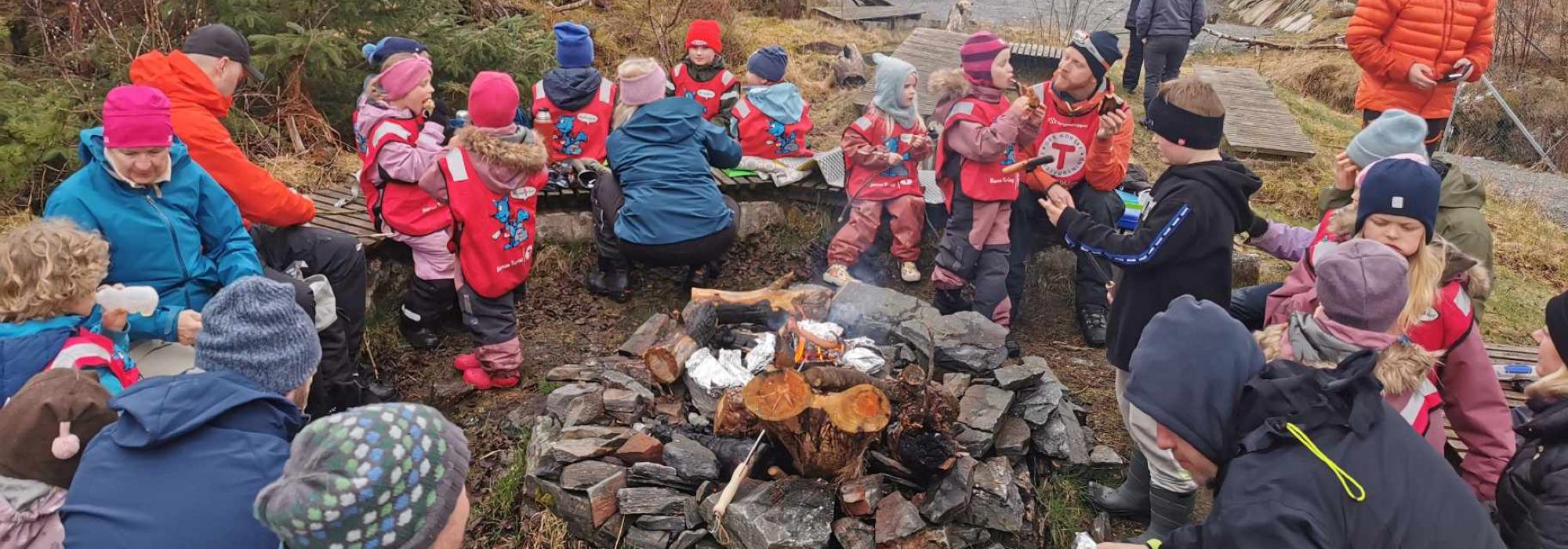 Hele Askøy båler/Kom deg ut dagen