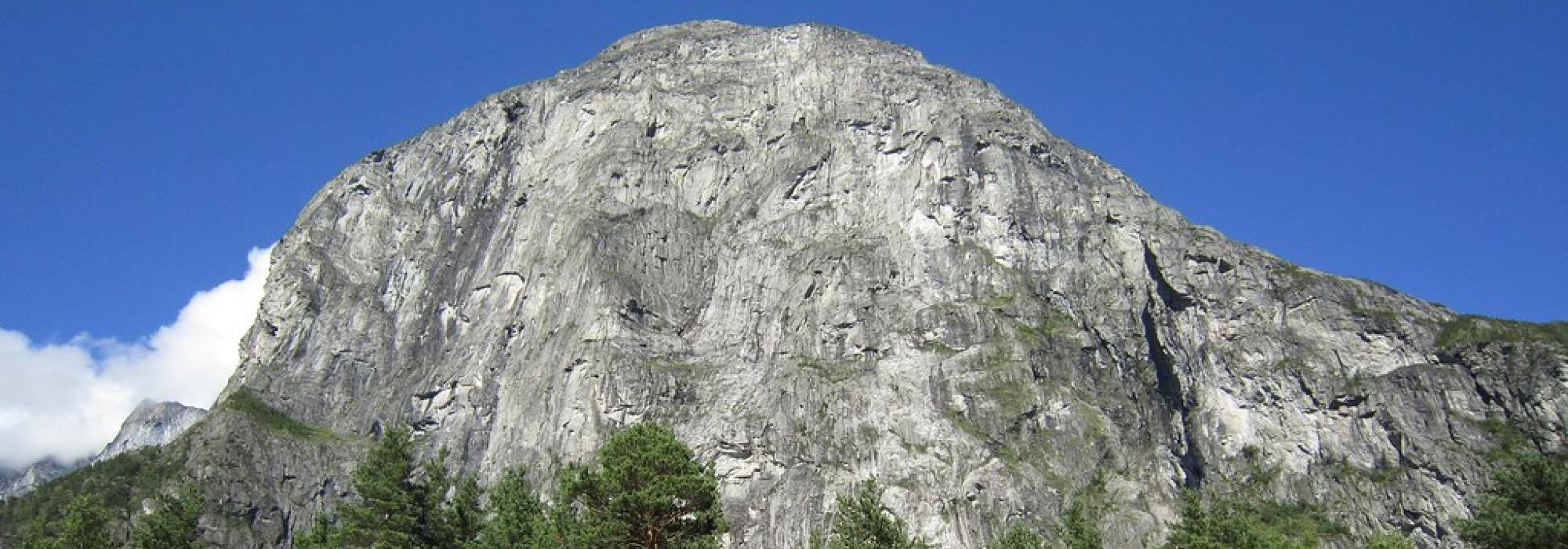 Luftig topptur til Mongejura
