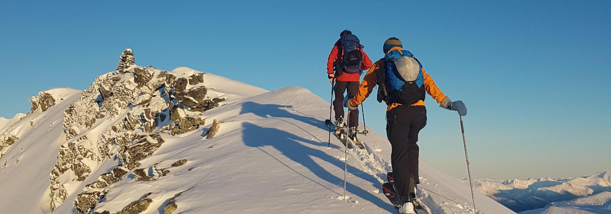 Topptur: Overøyes tind, stol, egg eller horn?