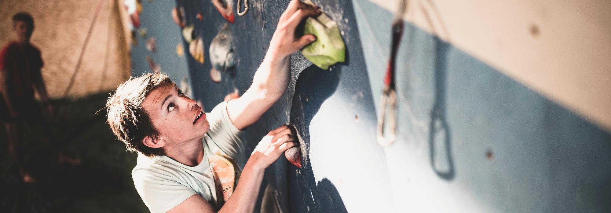 DNT ung 16-25 år: Gratis buldring på Høyt under taket