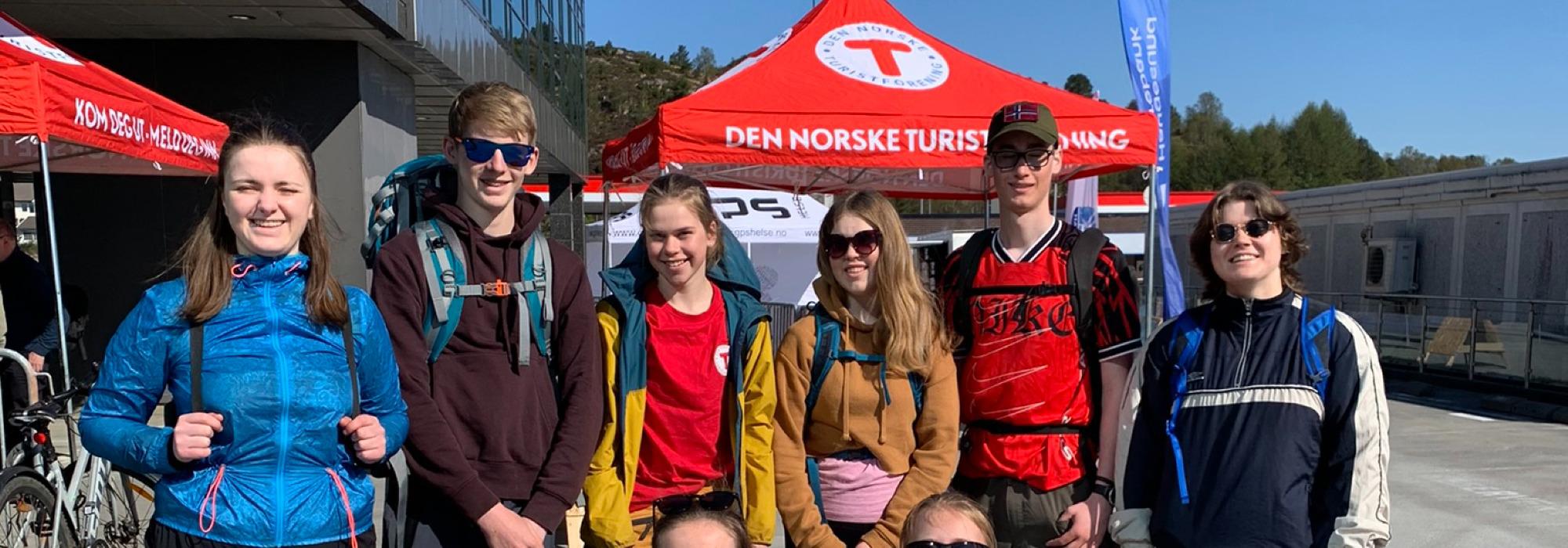 DNT ung ( 13 - 25 år) går Haugesund på langs -