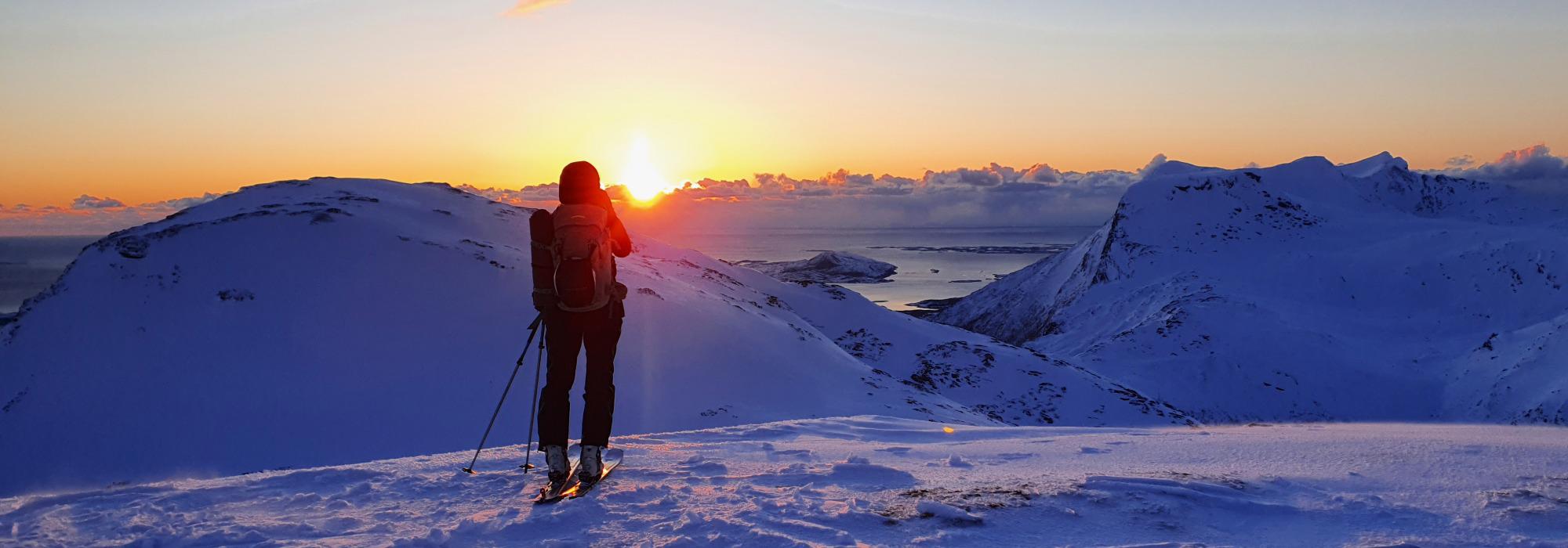 Topptur på Bonden 720 moh (Sandhornøy)