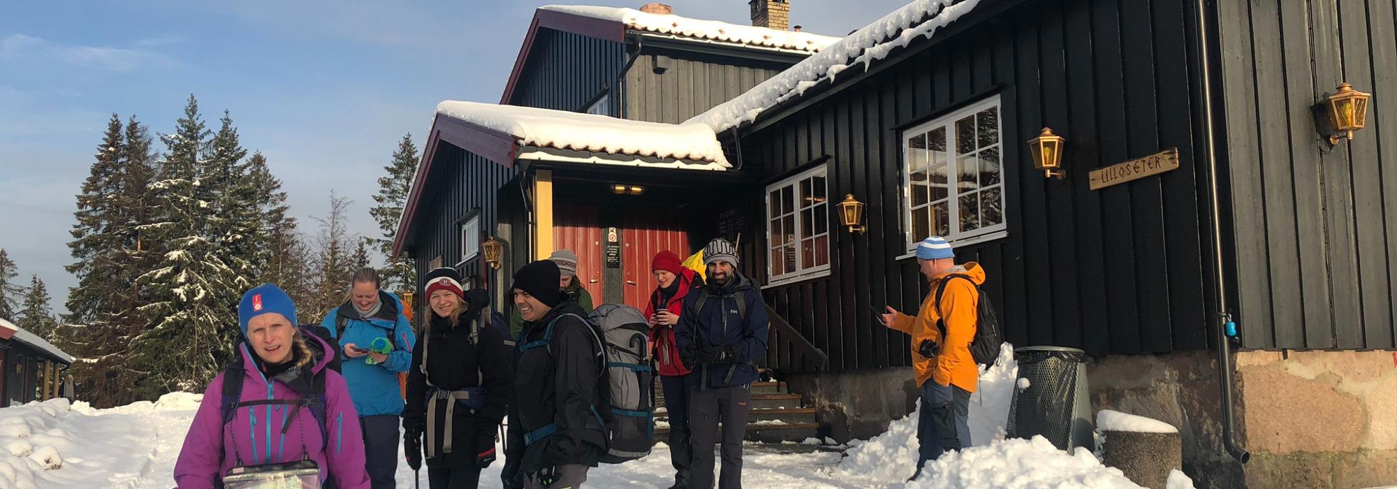 Singeltur i Lillomarka med overnatting, Lucia-feiring, leker og julestemning (DNT 26-45 år)