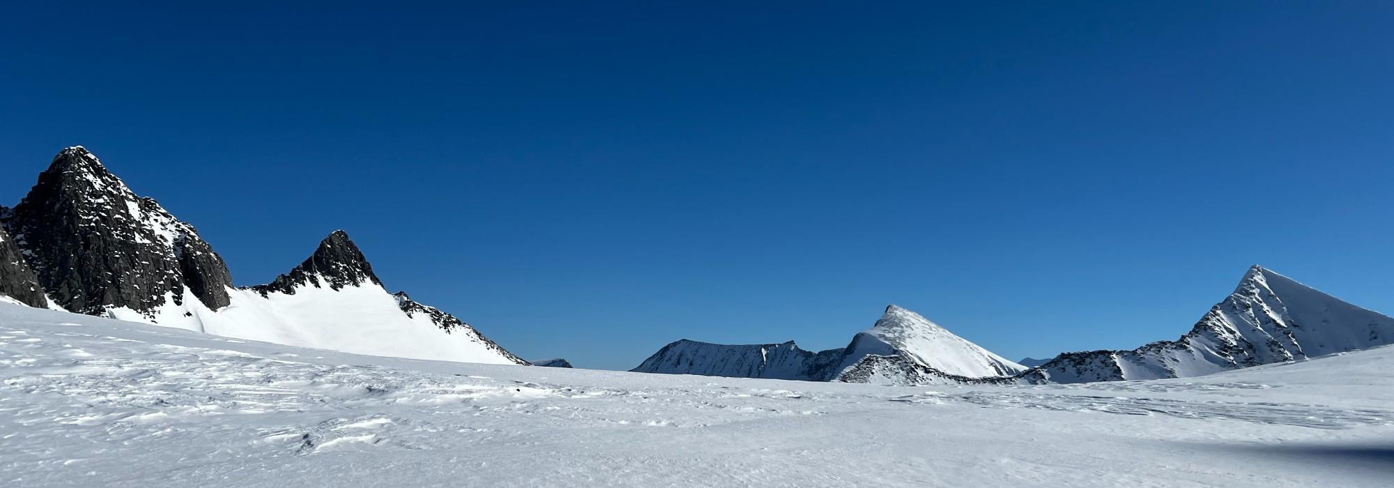 Hesteskotraversen i Isfjorden med DNT Fjellsport Romsdal