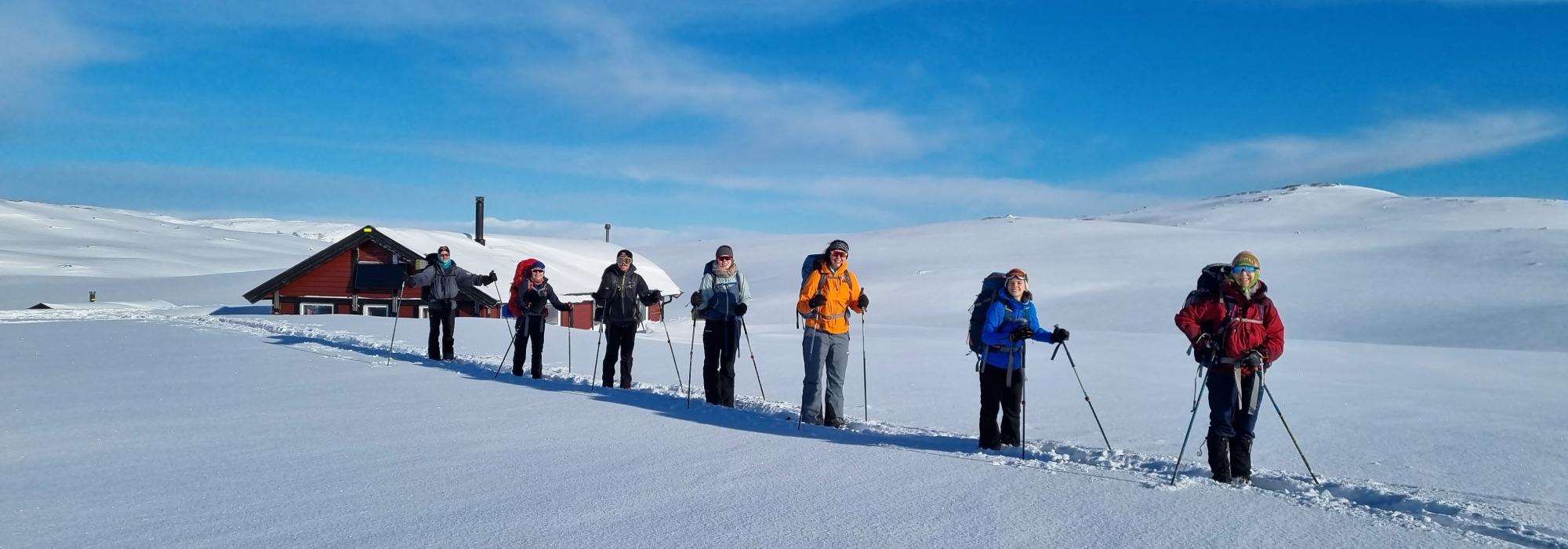 Overnattingstur: Tverrbrennstua-Bjellåvasstua-Røkland - April
