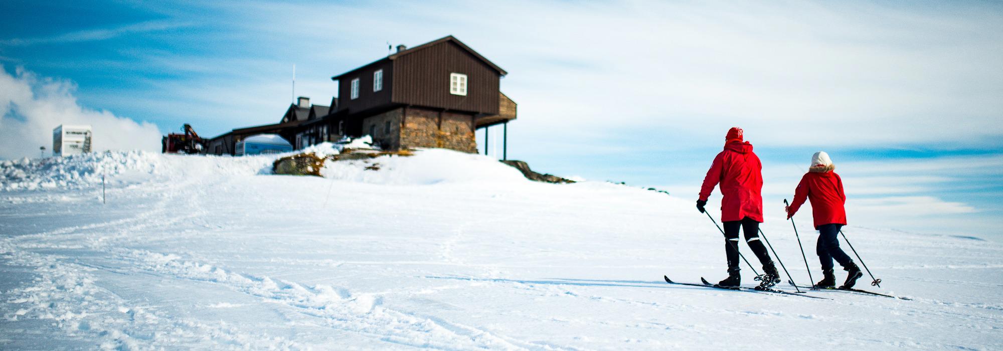 Yoga og fjellski på Finsehytta