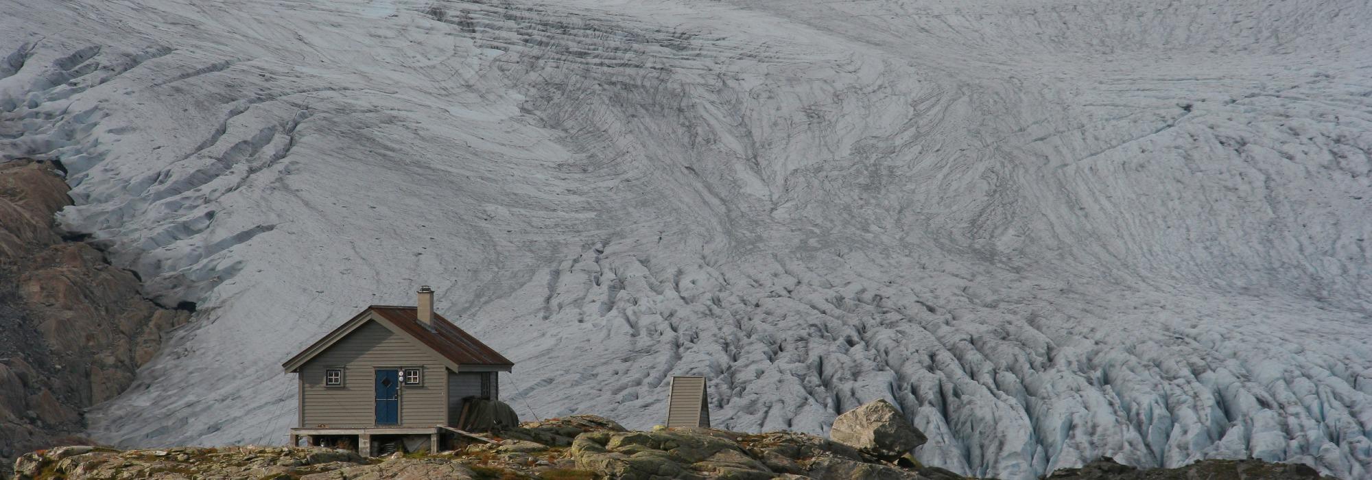 Til foten av Folgefonna