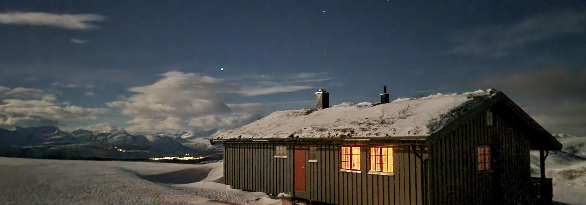 Ferskingtur på ski - Skitur til Tverrlihytta