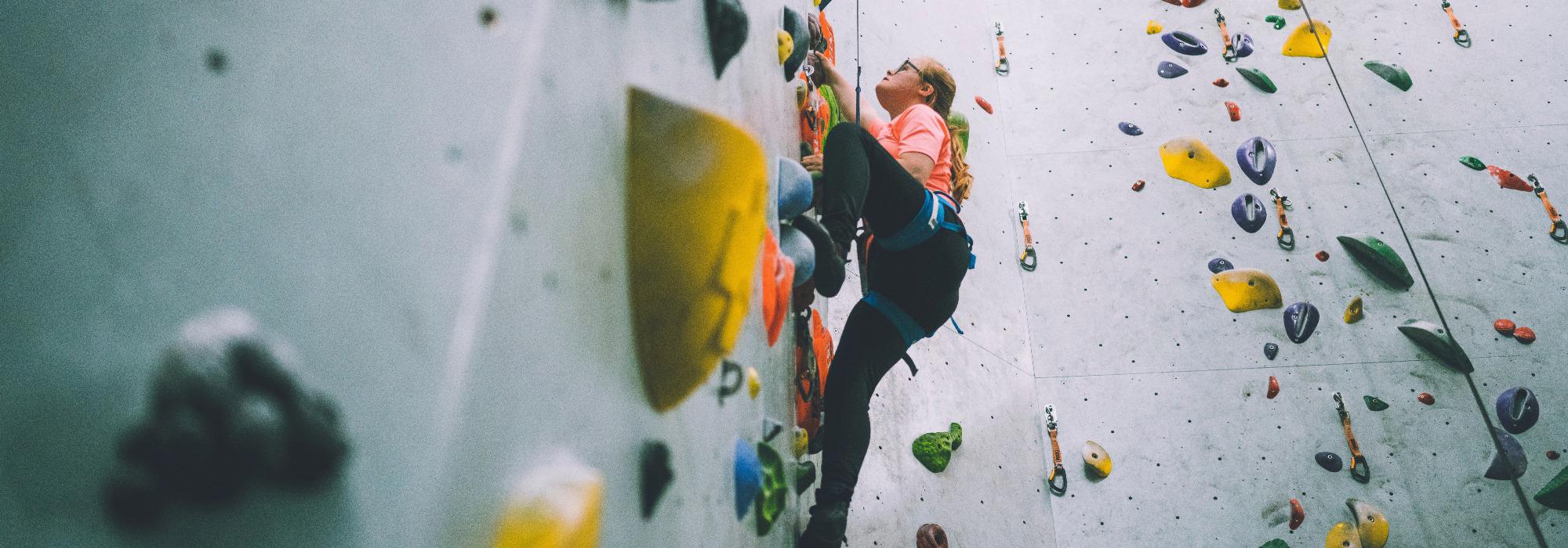 DNT UNG 13-16 ÅR: Klatrekveld på Høyt under taket