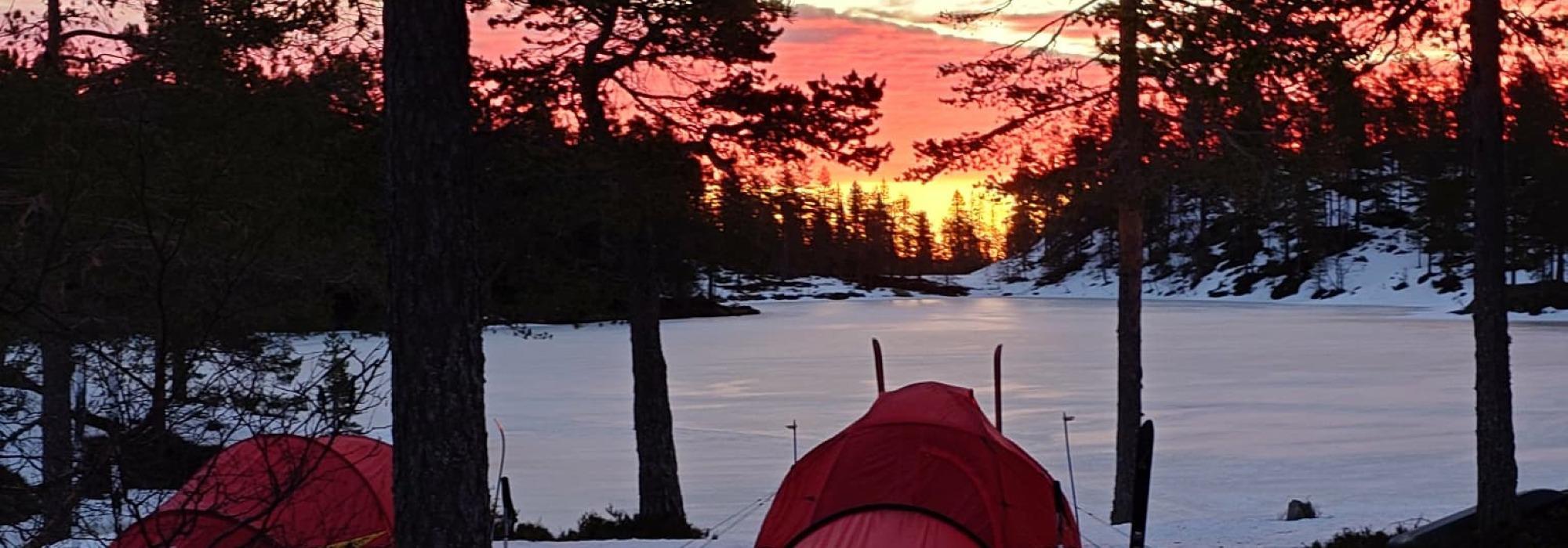 AKTIV: Vintertelttur med ski i Finnemarka, Drammen
