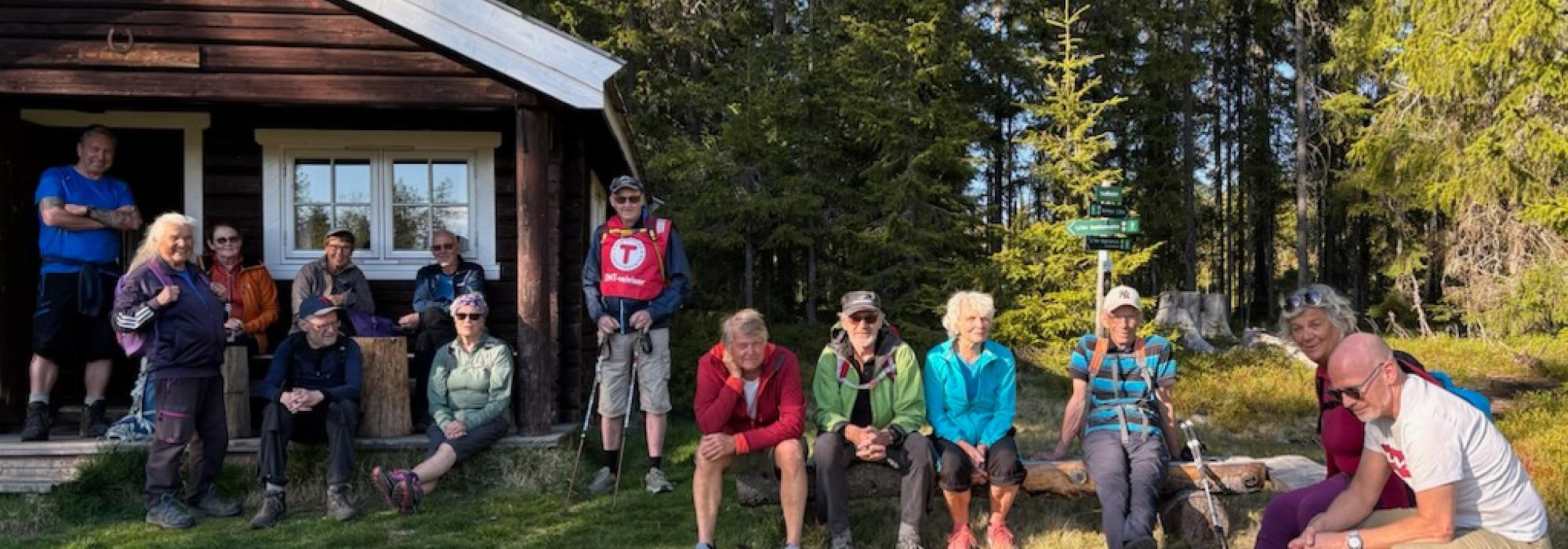 FRA HYTTE TIL HYTTE PÅ VARDALSÅSEN