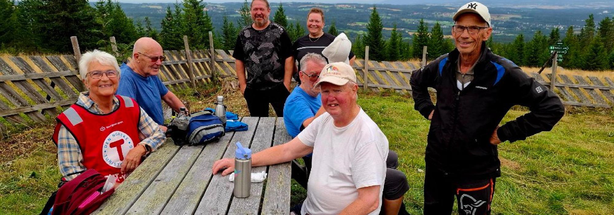 KVELDSTUR TIL TRETTROTA TORSDAG 13. August