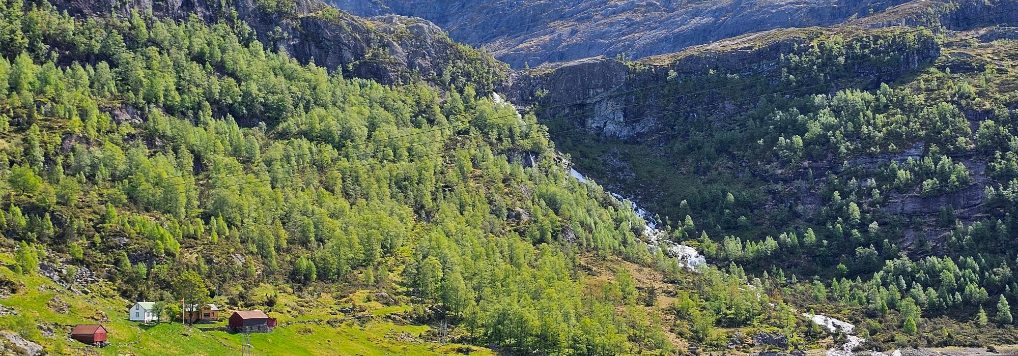 Høgafjellet på Osterøy - via idylliske og bortgjemte Tyssebotn