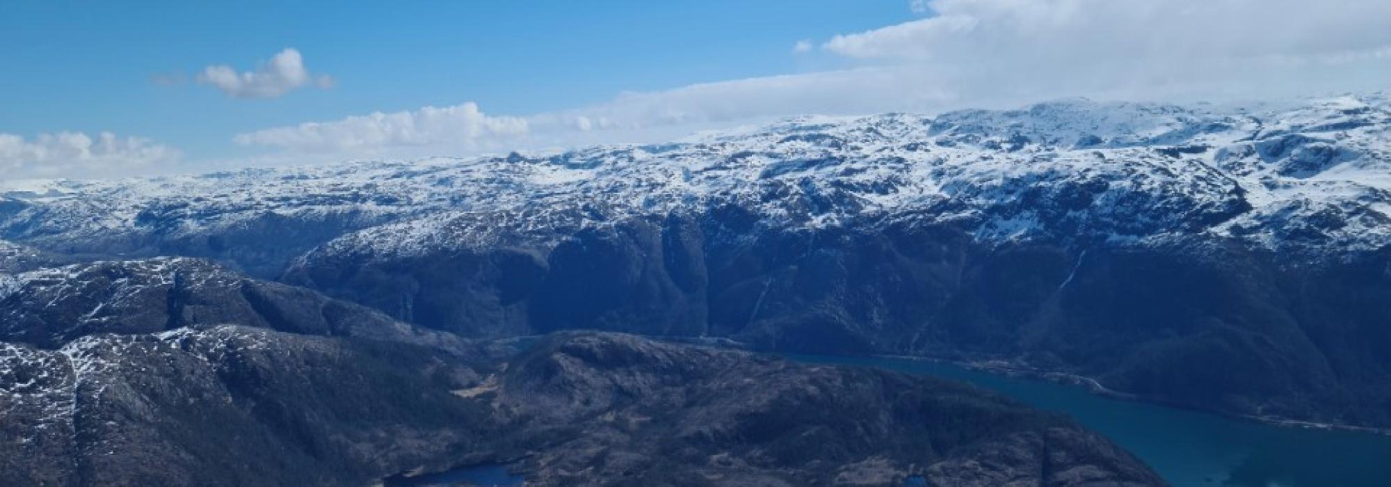 Vårskitur til Alvaldsnuten