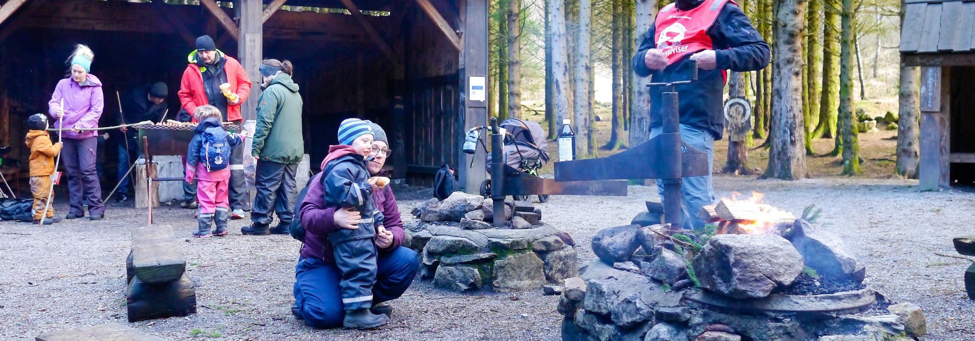 DNT tilrettelagt - Barnas Turlag: Julegrøt i gapahukene