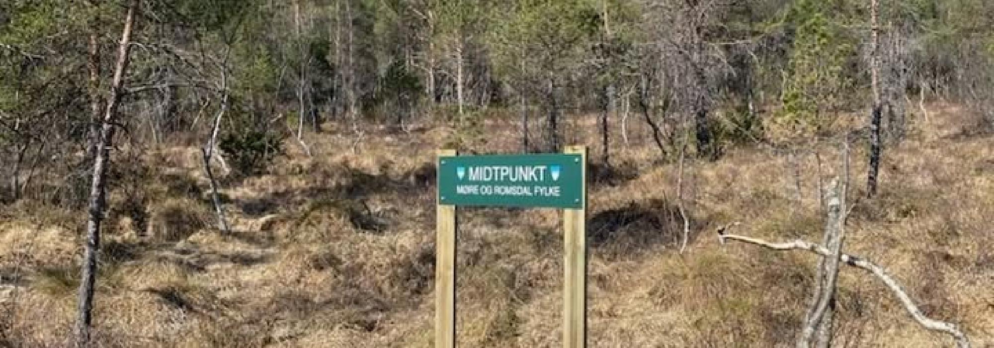 Seniortur - Fylkets geografiske midtpunkt med Rauma Historielag