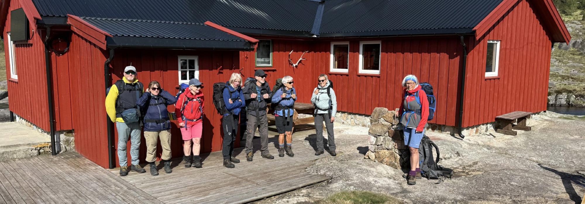 Sunmorkvatn turisthytte og Bakken gård