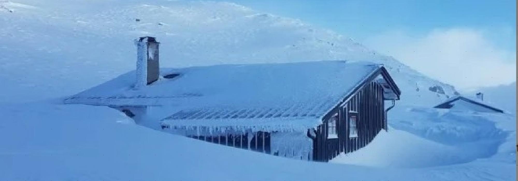 Vintertur på ski til Tjørnbrotbu og Berdalsbu