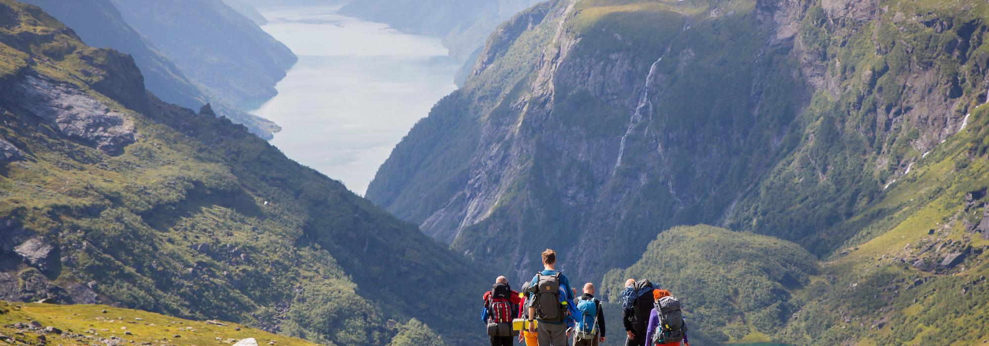 Hallingskeidvegen: Historisk vandrerute fra Hallingskeid ved Bergensbanen til Osa i Ulvik