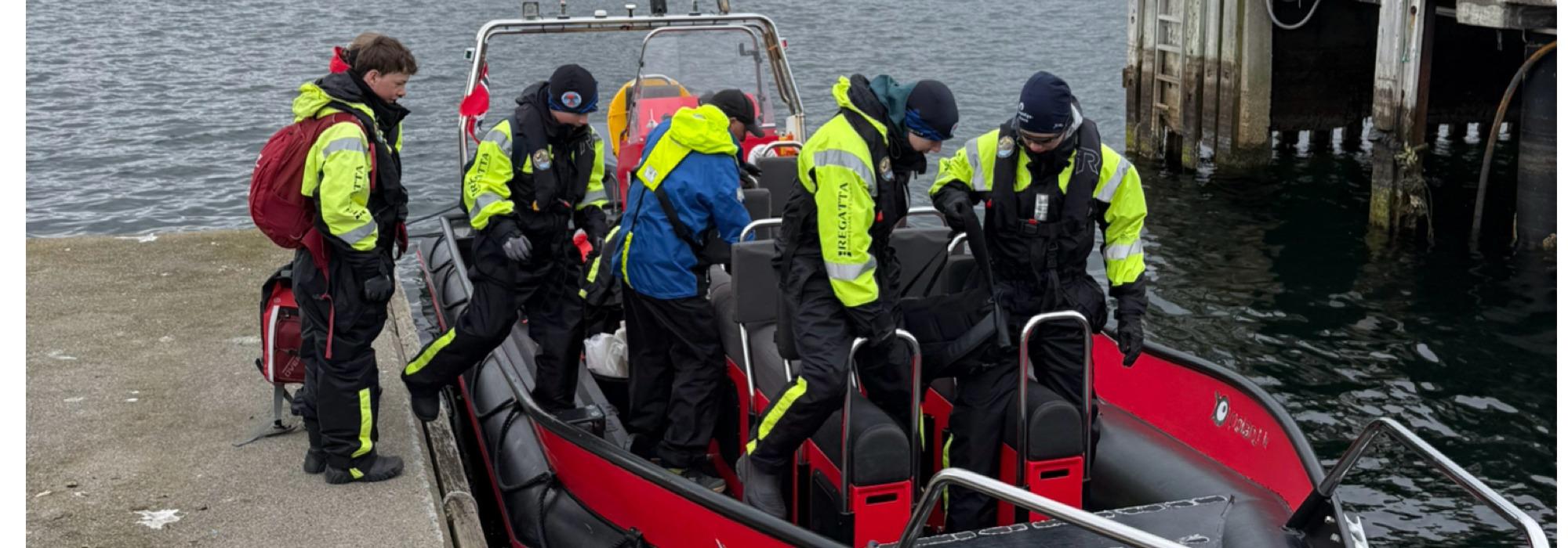 Strandrydding med RIB