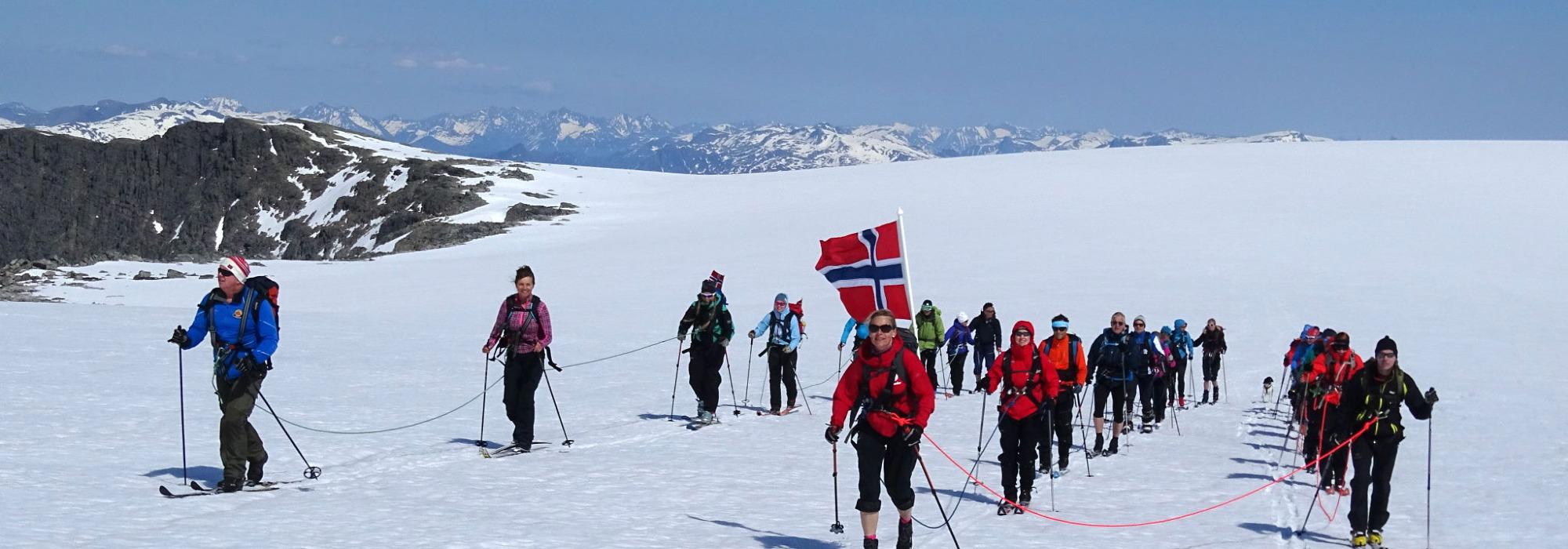 Gjegnen over Gjegnalundsbreen