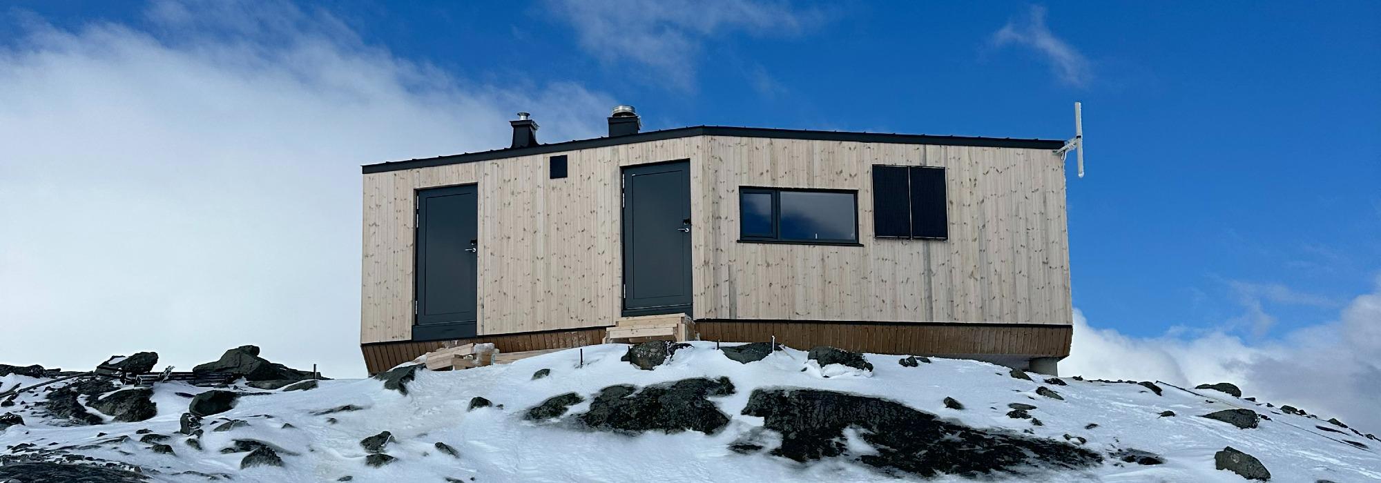 Åpningstur til Ålfotbrehytta