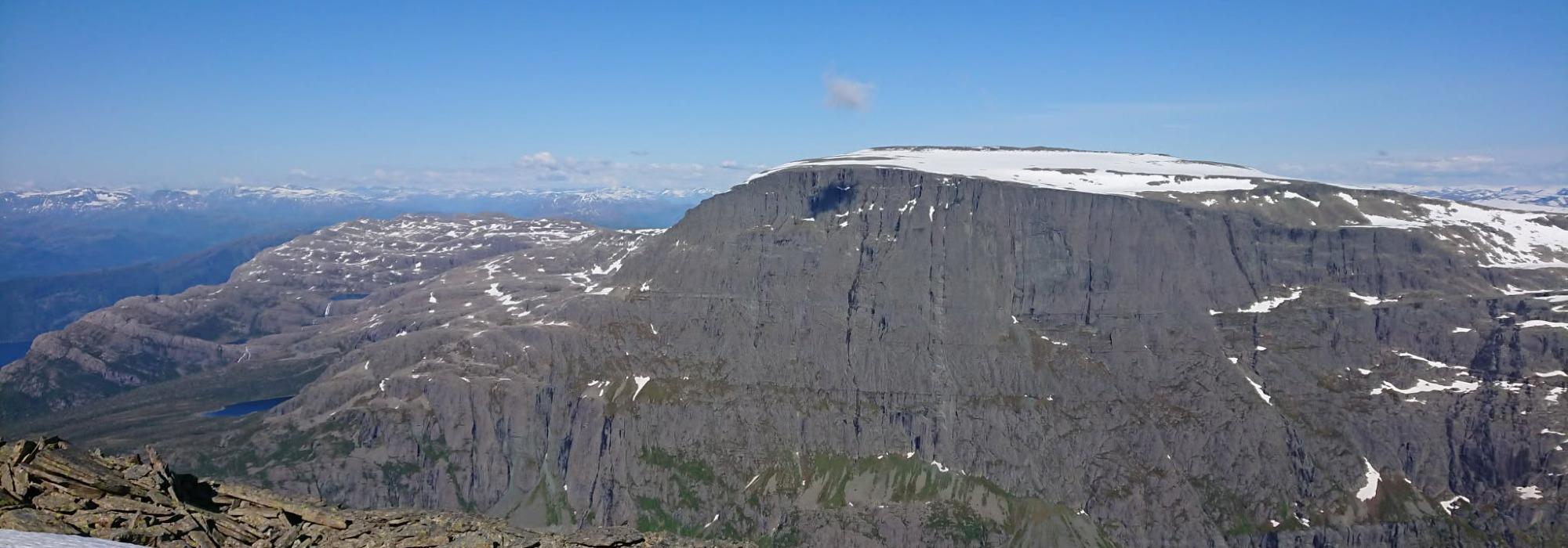 Høgefjellet og Bukkenibba