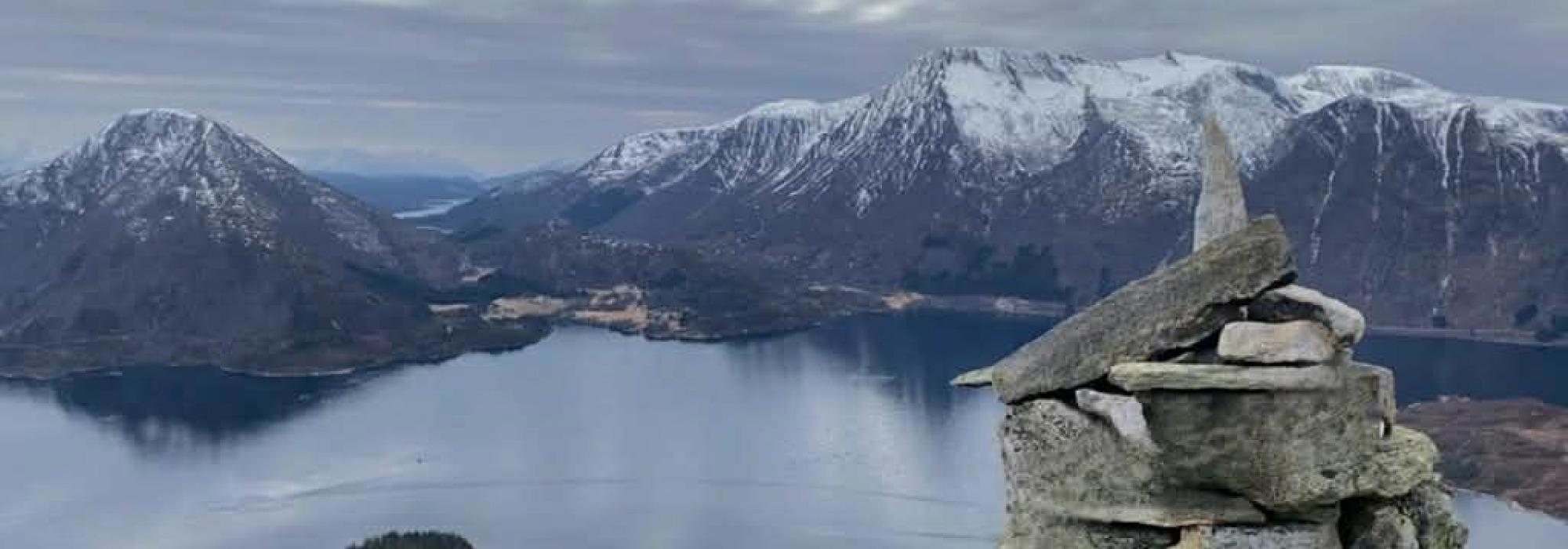 Tirsdagstur: Hellenakken