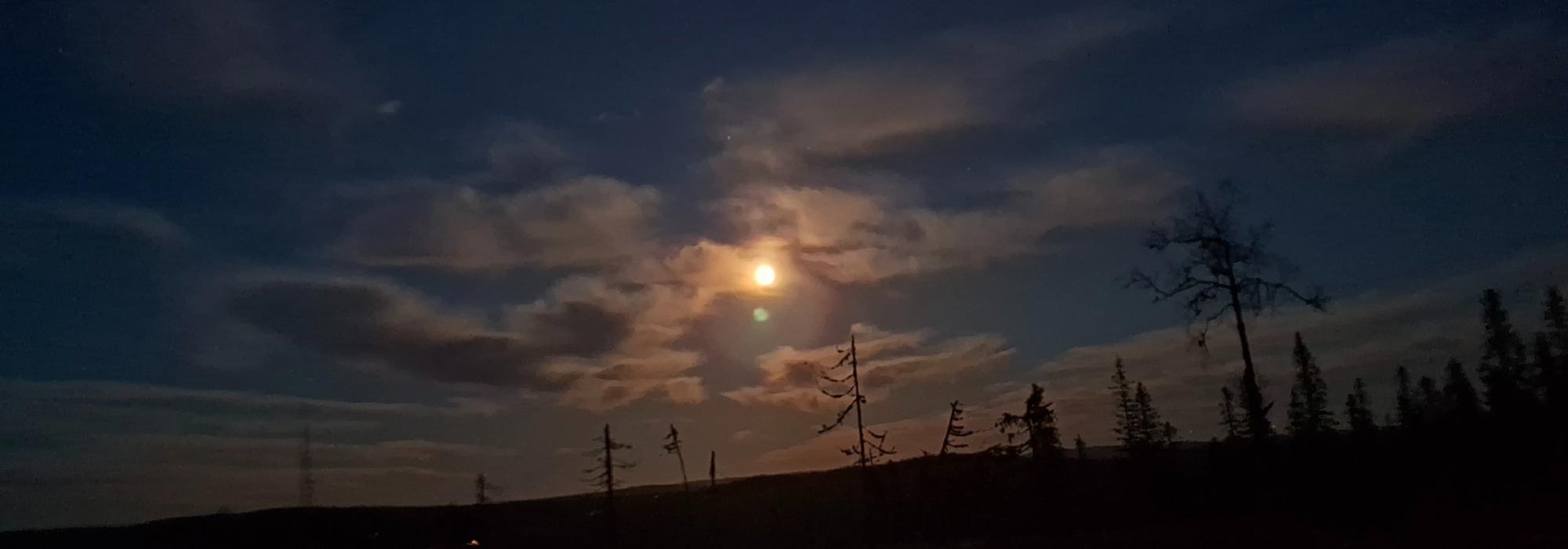 Måneskinnstur til Skjærnupen i Julussdalen