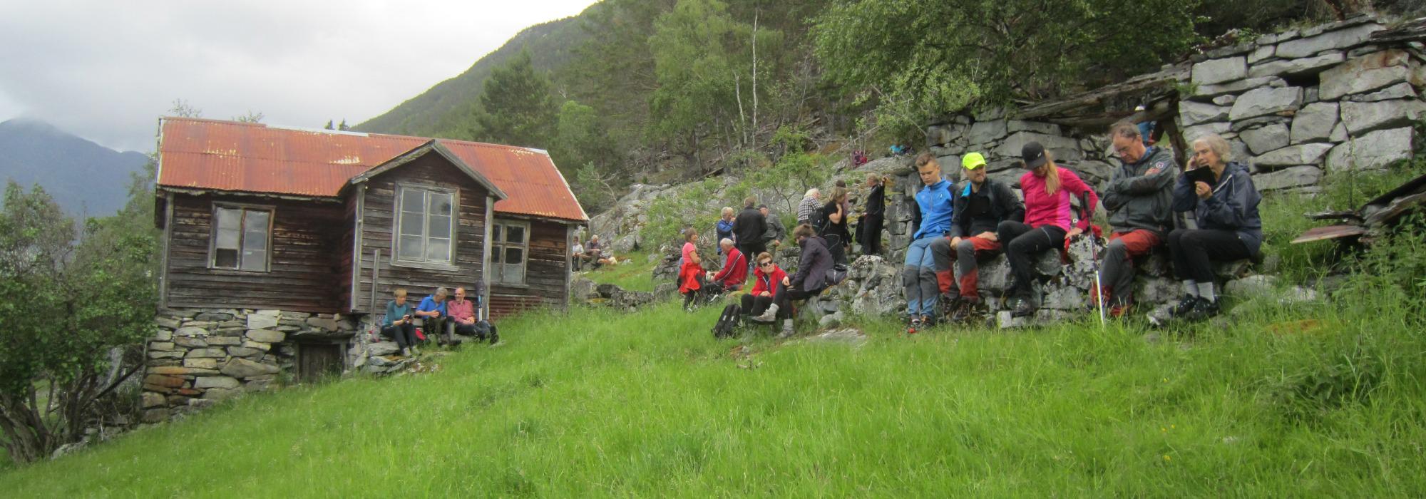 Tur til Solvorn/Ornes:  Kinsedalen – Kvalen med Luster Gålag