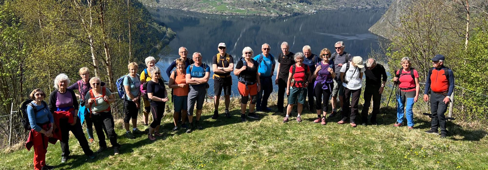 Tur til Fresvik: Skomakarnipa eller Mulakamben med Luster Gålag