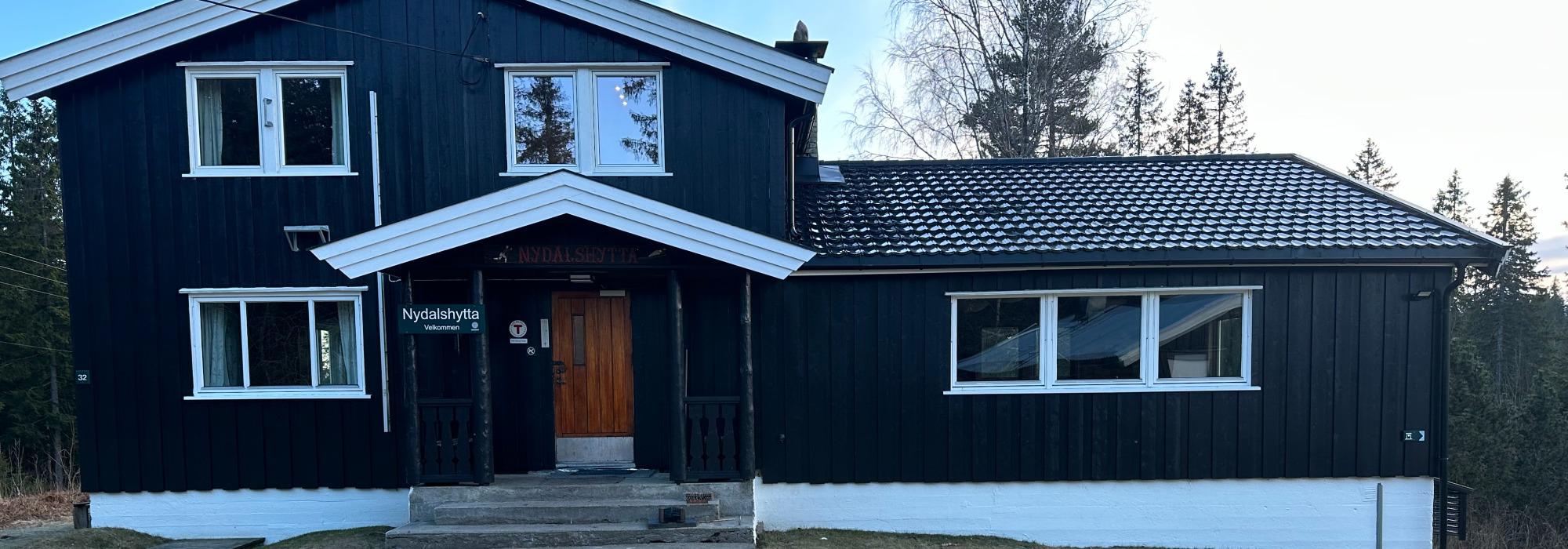 Internasjonal overnattingstur - 17. mai yoga-retreat med vårfornyelse på Nydalshytta
