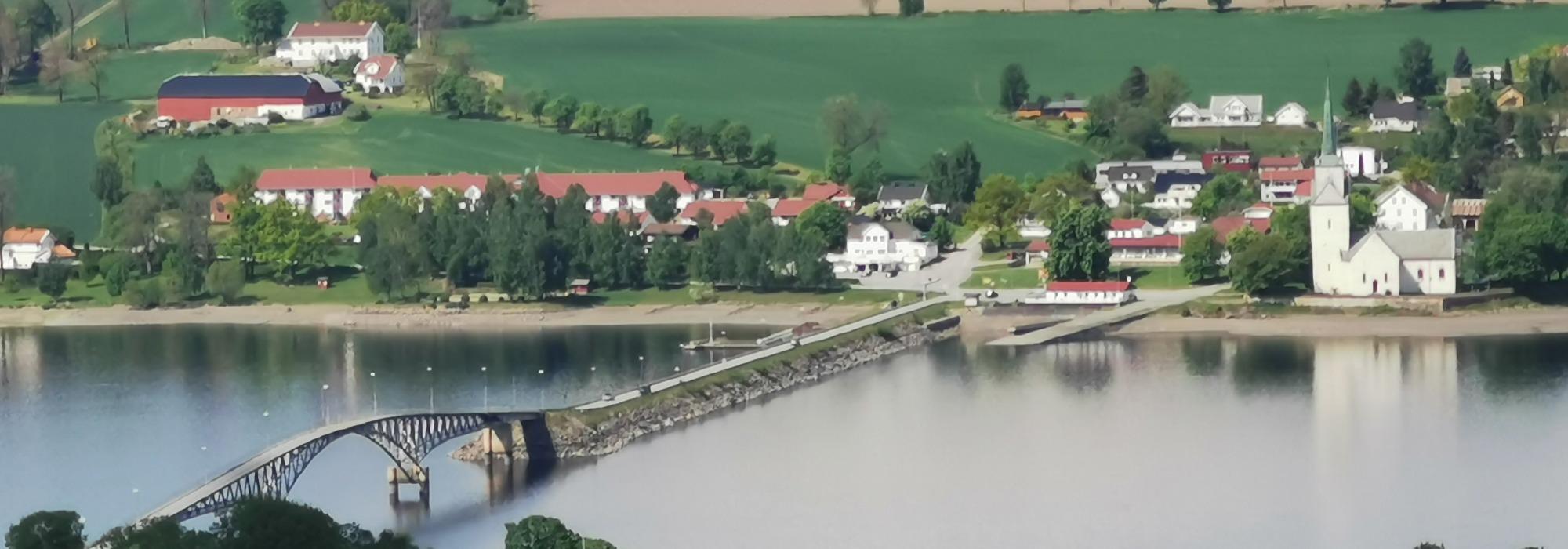 Dagstur på indre del av Helgøya