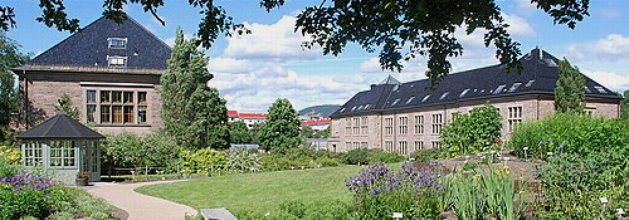 Tirsdagstur fra Bryn stasjon - Svartdalen - Botanisk hage - Sofienbergparken - Olaf Ryesplass - Akerselva - Oslo S