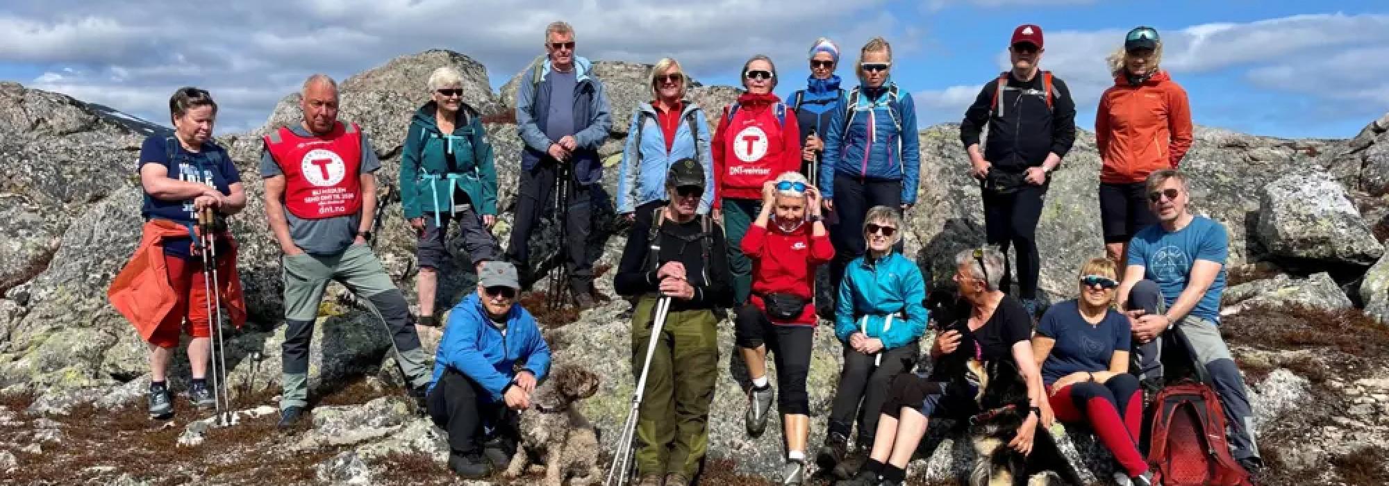 Senior - fottur til Vollstadheia og Heivatnet (10 på topp) fra Kommelhågen.