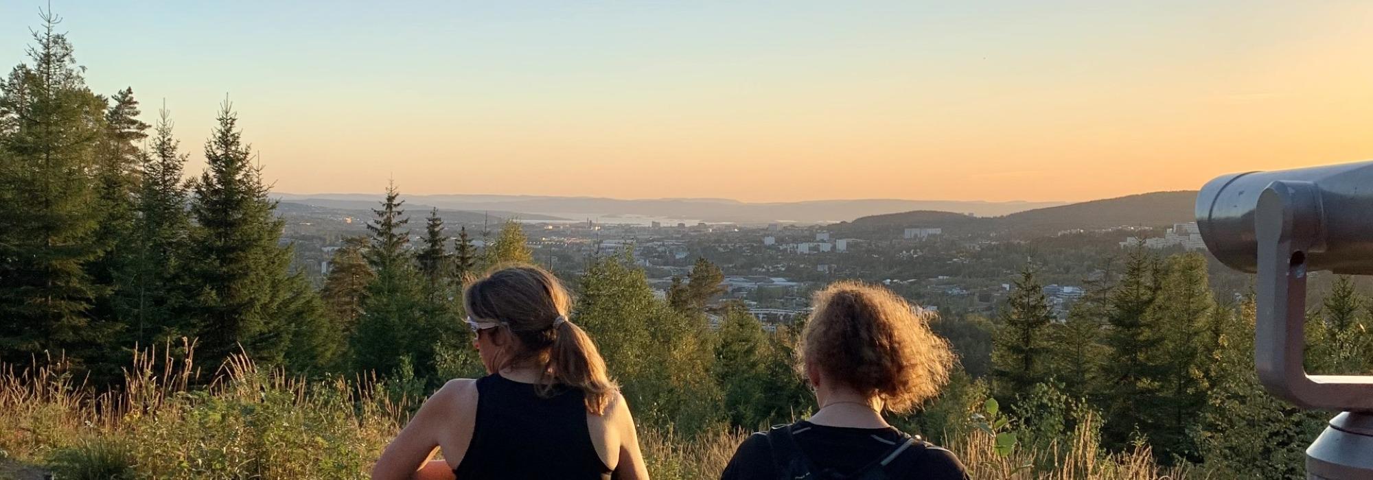Kveldstur med utsikt utover Groruddalen og Oslo