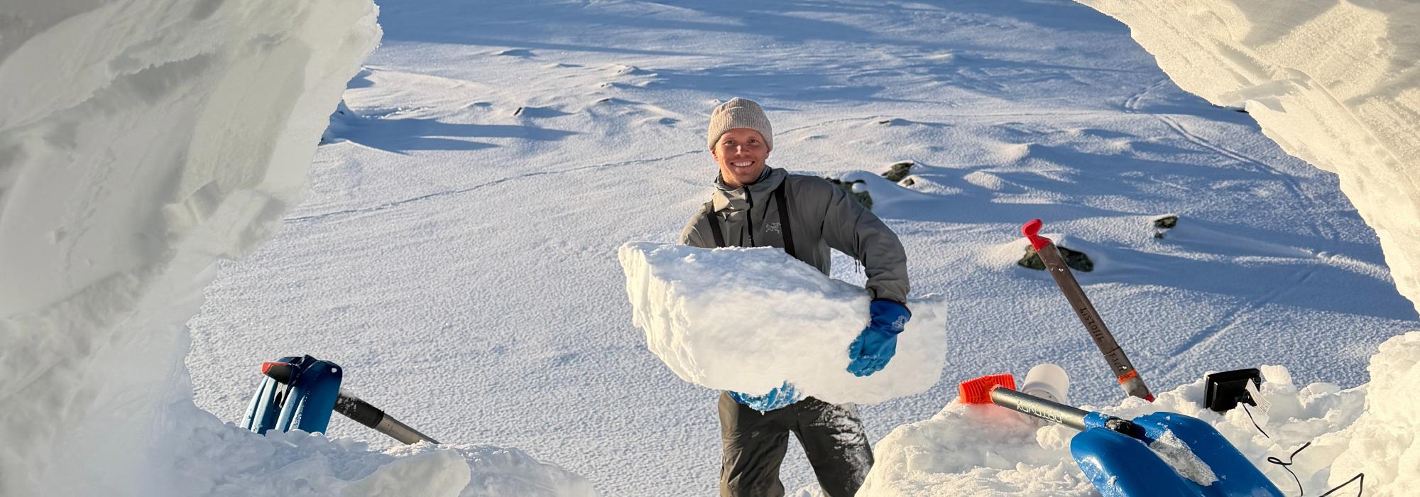 Snøhuletur for voksne