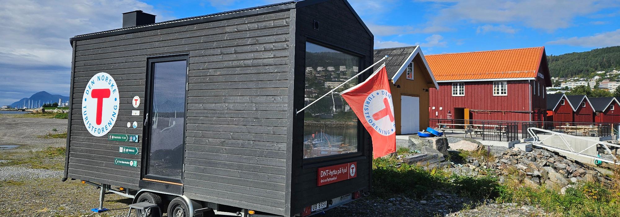 Gratis overnatting i DNT-hytta på hjul - Eidsvåg badestrand 16.-17. oktober