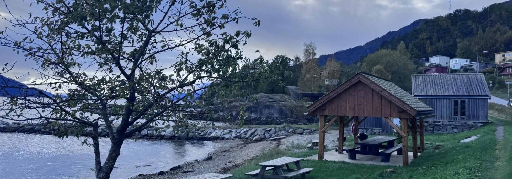 Kveldsmattur i Ålvik med Småbornas Turlag 